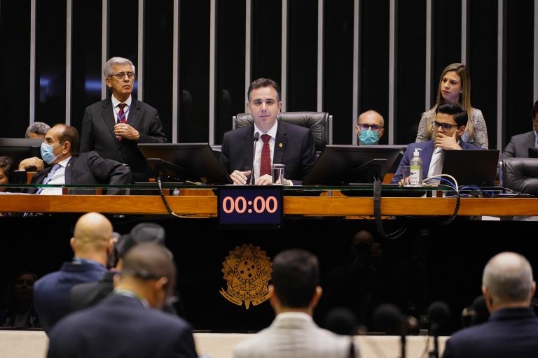 Pacheco afirma que Senado vai votar PEC que viabiliza piso da enfermagem ainda neste ano