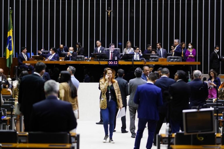 Congresso aprova créditos adicionais ao Orçamento e encerra a última sessão do ano