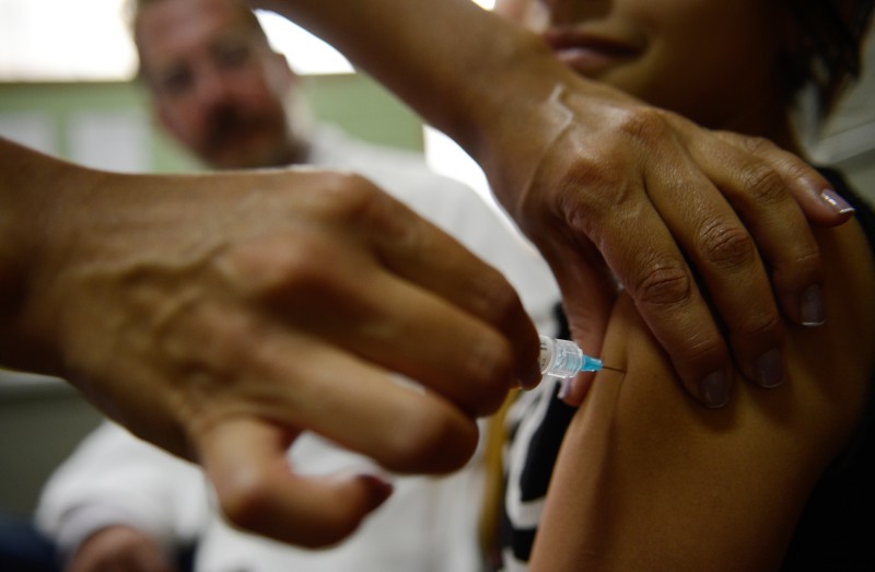 OMS atualiza recomendações para a vacina contra o HPV
