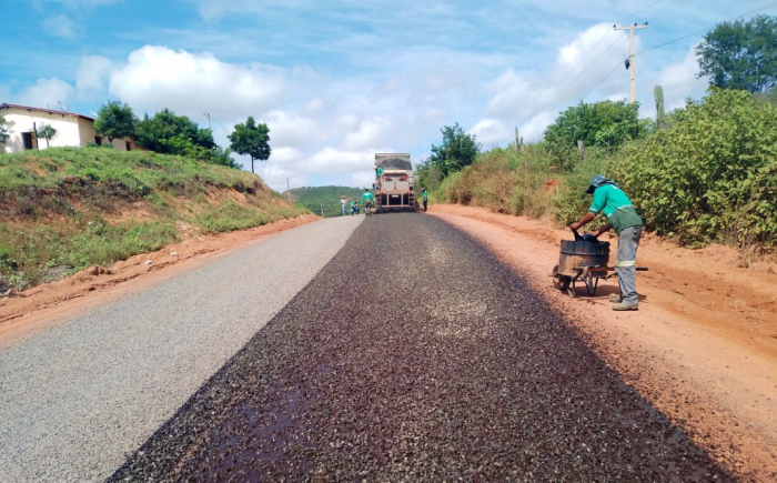 Programa Estradas Seguras: DER restaura PI-142 entre Marcolândia e Caldeirão Grande