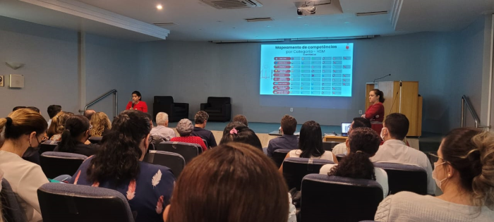 Profissionais do HILP passam por treinamento sobre gestão de prontuários