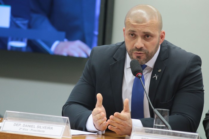 Moraes determina execução da condenação de Daniel Silveira