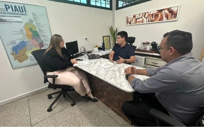 Detran fecha parceria com a Fadex para pesquisas sobre o trânsito
