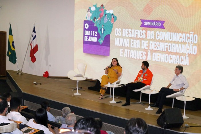 Jornalistas debatem sobre comunicação pública, em último dia de seminário em Salvador