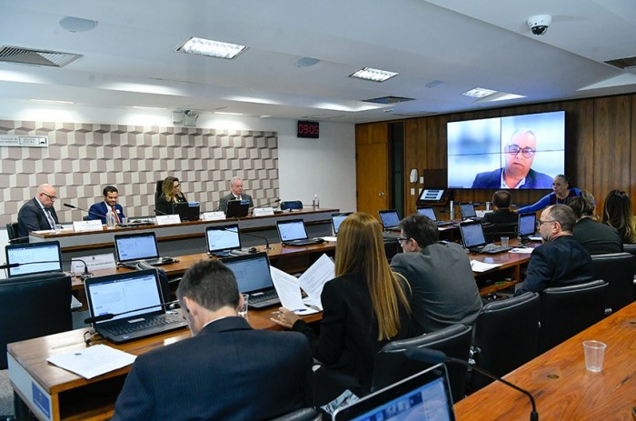 Debatedores defendem urgência na regulamentação do mercado de carbono