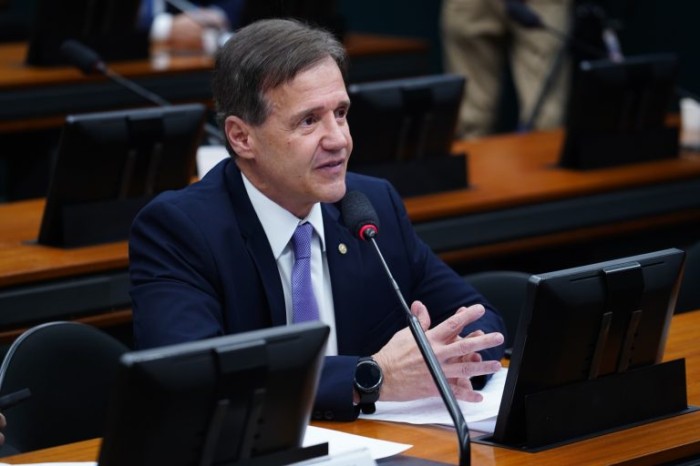 Comissão aprova projeto que altera regras para o acesso a armas