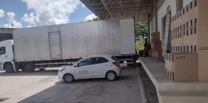 Carga irregular de cigarro avaliada em R$ 3,1 milhões é interceptada pela Sefaz-BA em Vitória da Conquista