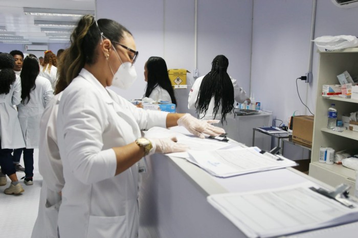 Sesab realiza quase 15 mil testes e distribui mais de 2 milhões de preservativos no São João