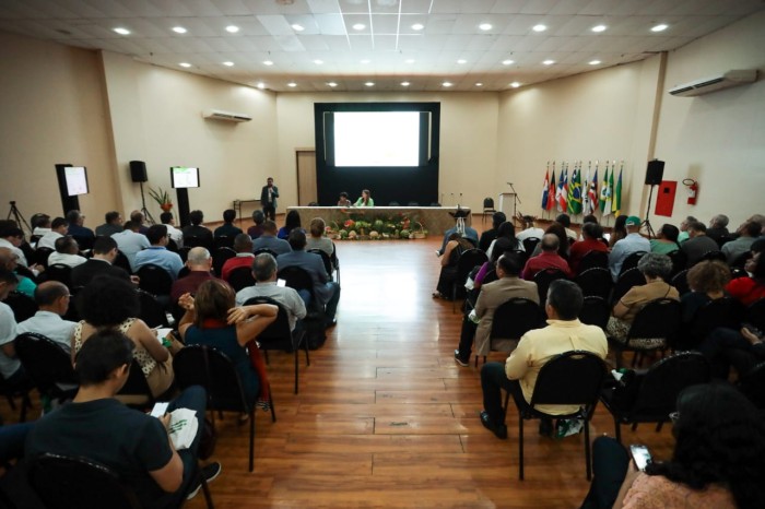 Fórum discute projetos exitosos que usam a agricultura familiar para o combate à fome e geração de renda