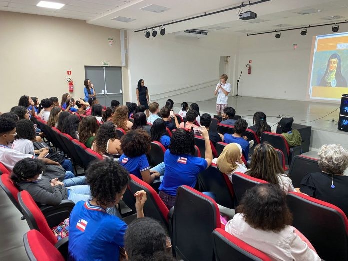 Estudantes de Salvador trocam experiências com norte-americanos do Programa Jovens Embaixadores