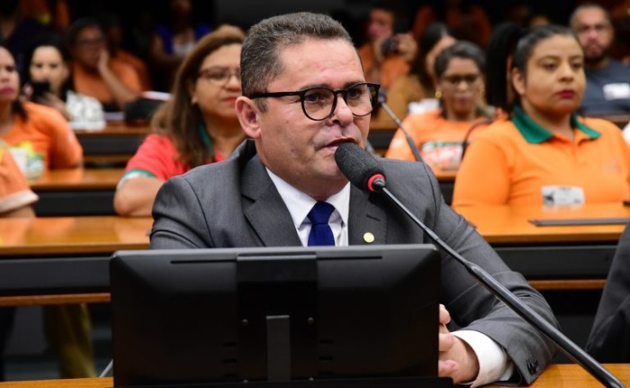 Projeto proíbe a acareação entre acusado e vítima, no caso de violência contra mulher