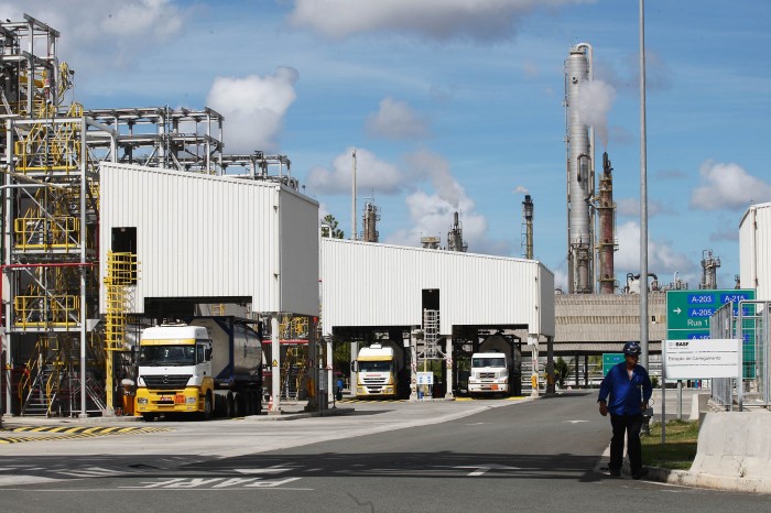 Produção industrial baiana registrou queda de 2,4% em maio