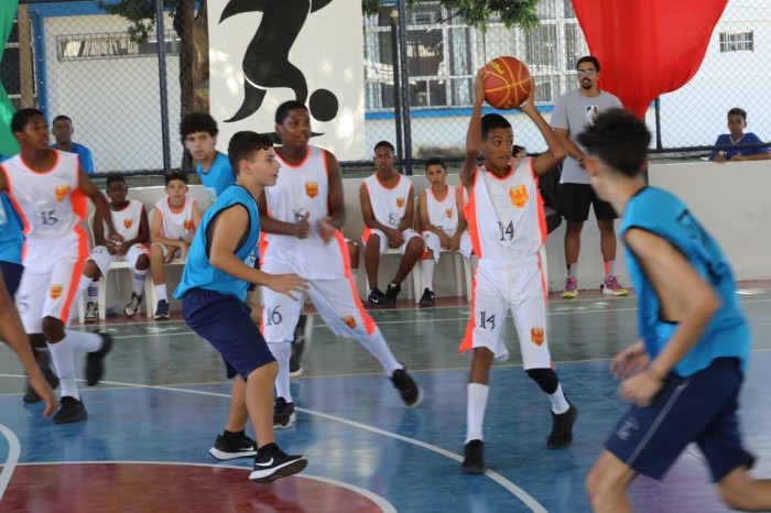 Estudantes da rede estadual participam da Etapa Interterritorial dos Jogos Escolares da Bahia, em Feira de Santana
