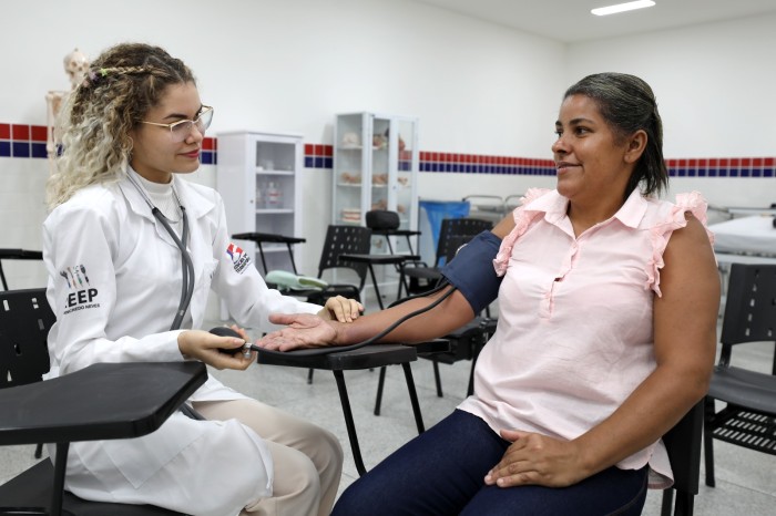 SEC realiza matrícula de contemplados no sorteio eletrônico para cursos técnicos de nível médio