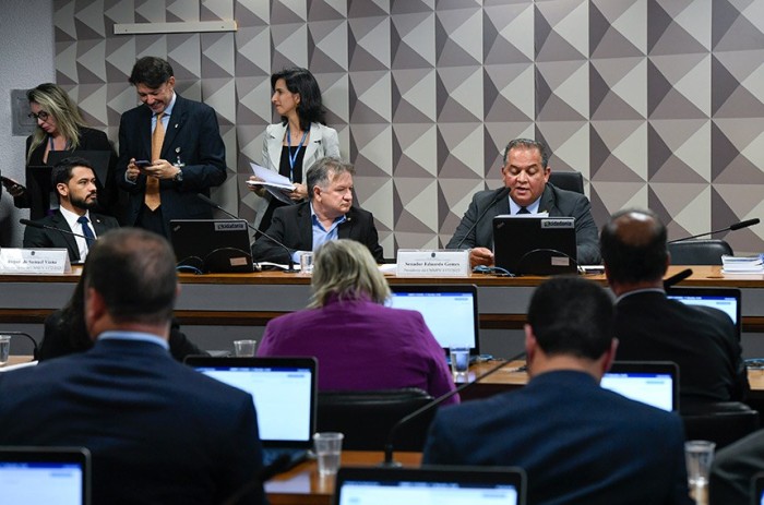 Comissão da MP do salário mínimo ouvirá entidades sindicais e governo