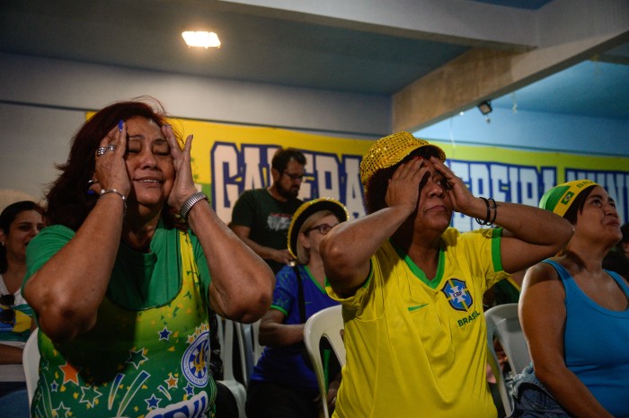 Eliminação da seleção feminina decepciona torcedoras