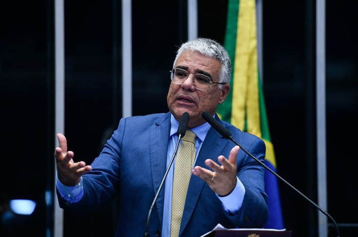 Girão cobra imagens dos ataques ocorridos no Senado em 8/1