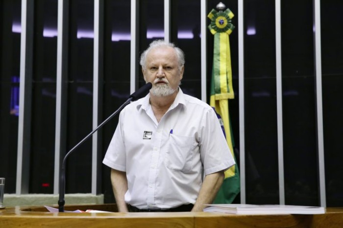Líder do MST depõe na CPI nesta terça