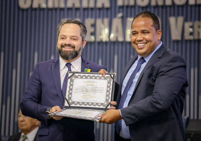 Marcelo Nolleto é condecorado pela Câmara Municipal de Teresina
