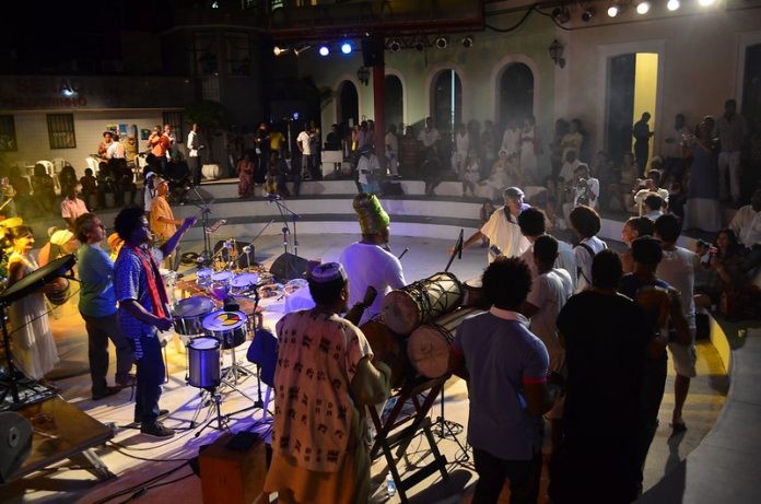 Diversidade Queer e show do Vitrolab movimentam Largos do Pelô