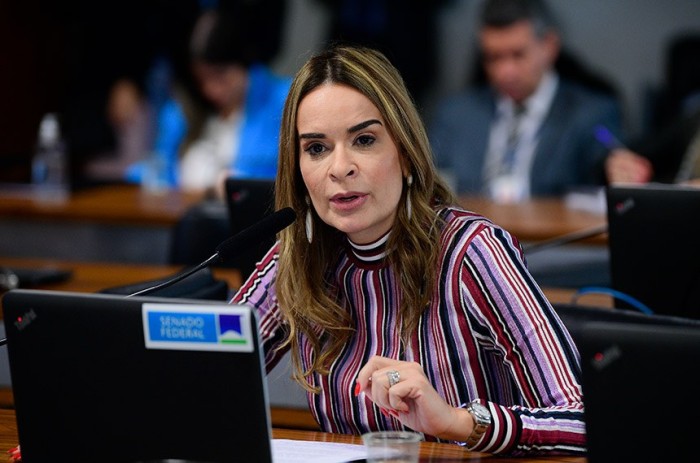 CCJ pode votar proposta que autoriza comercialização de plasma humano