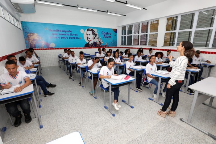 Governo do Estado paga R$ 2,65 bilhões de precatórios para professores