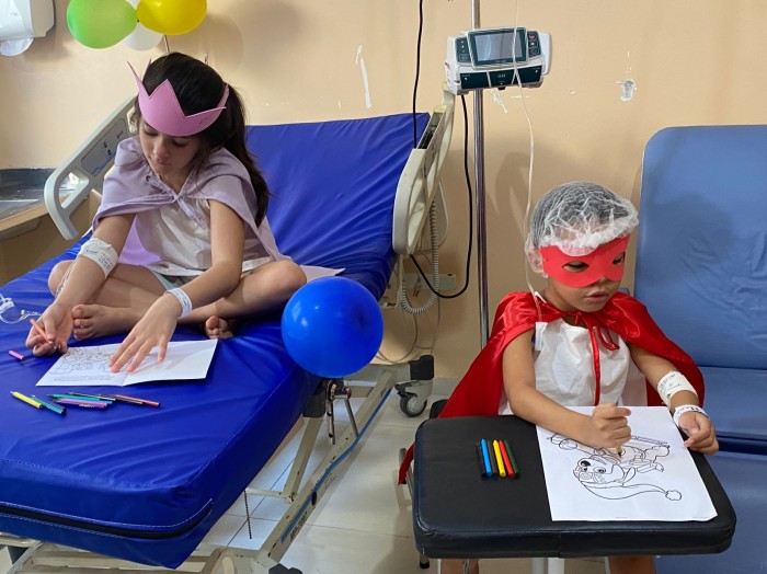 Em Parnaíba, hospital veste crianças de super heróis antes de cirurgias e humaniza atendimento